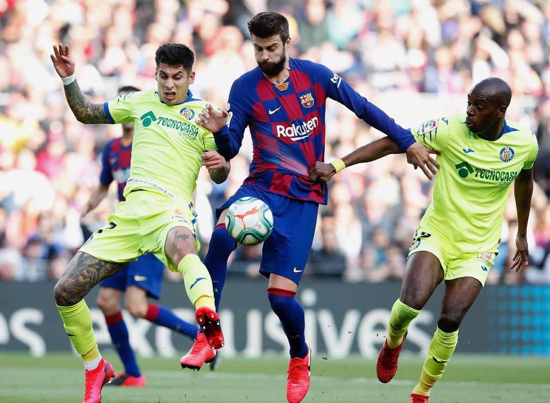 ジェラール・ピケさんのインスタグラム写真 - (ジェラール・ピケInstagram)「+3 🔵🔴 #forçabarça」2月16日 3時31分 - 3gerardpique