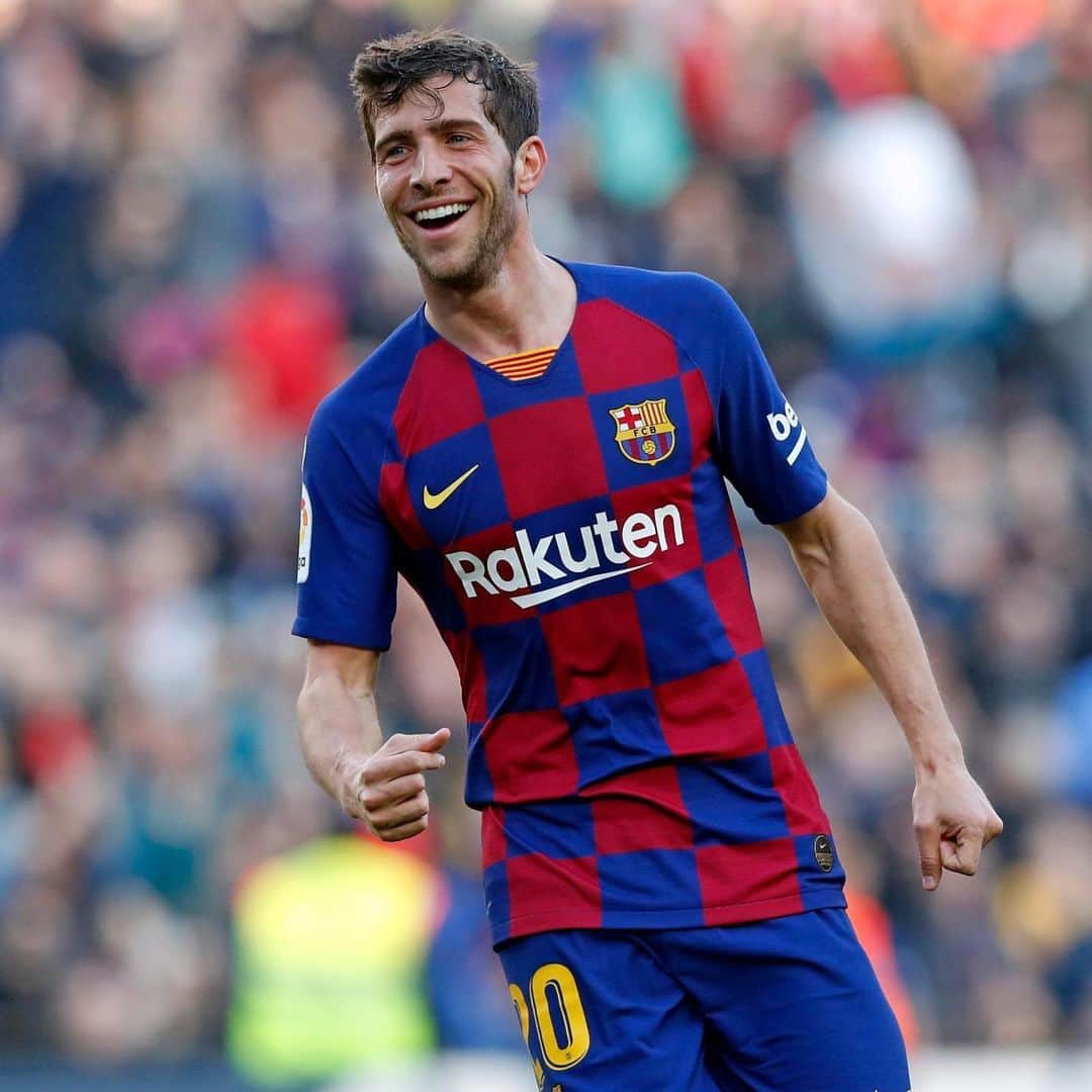 セルジ・ロベルトのインスタグラム：「⚽️」