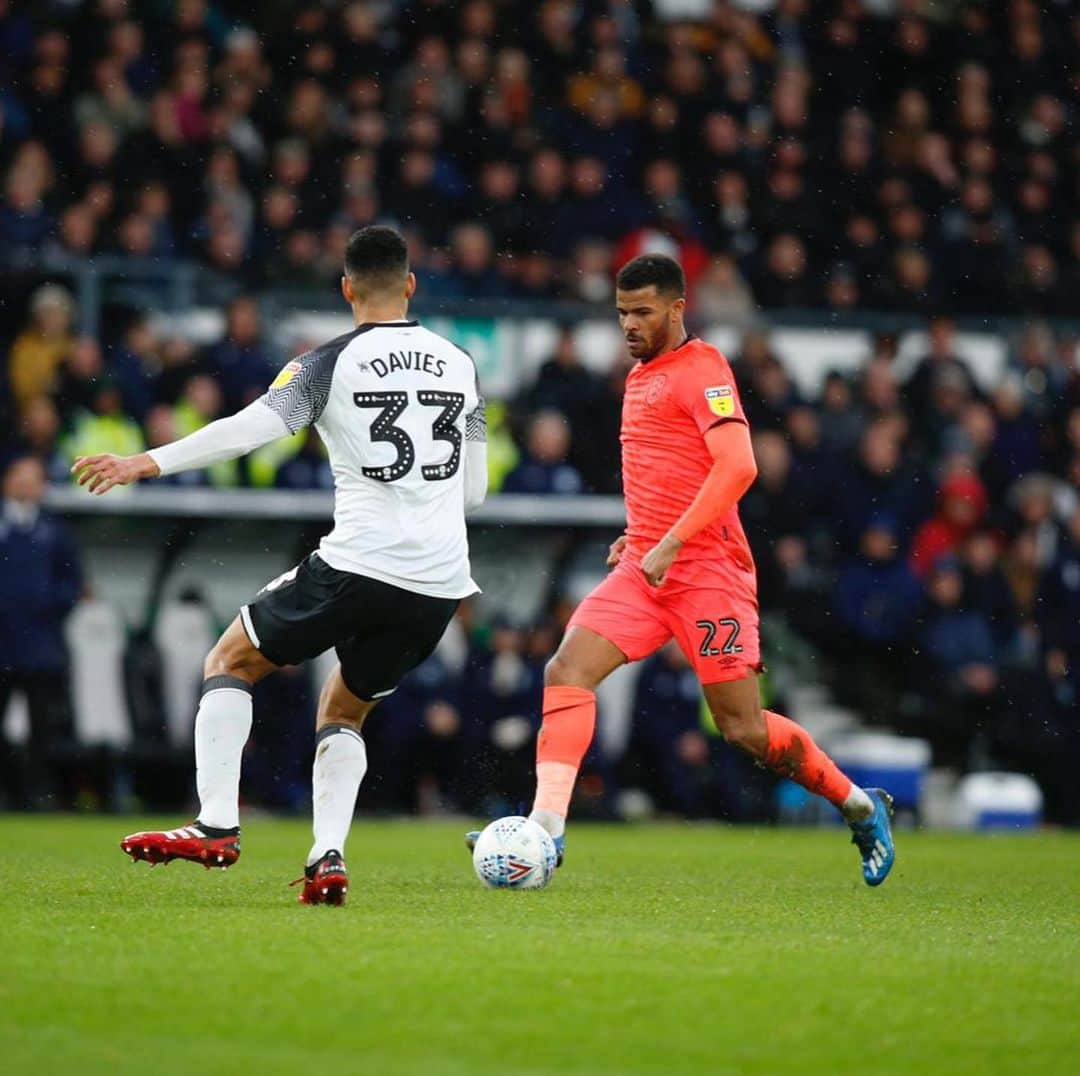 フレイザー・キャンベルのインスタグラム：「Gutted not to get on the score sheet today 😩even had a go with the left peg!  happy we got a point in the end. #utt」