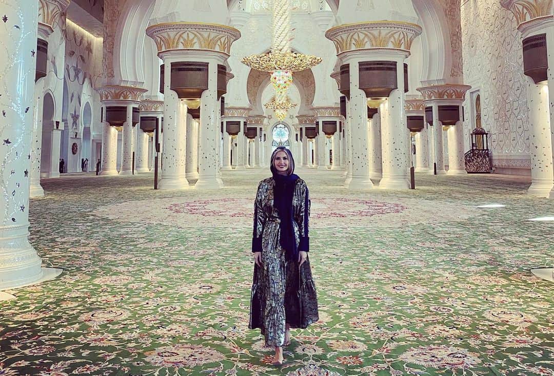 イヴァンカ・トランプさんのインスタグラム写真 - (イヴァンカ・トランプInstagram)「The Sheikh Zayed Grand Mosque; a masterpiece of modern Islamic architecture and design. . . 📷: AP」2月16日 4時31分 - ivankatrump