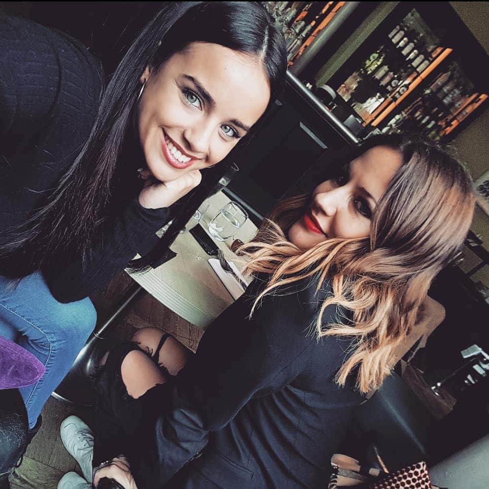 ジョージア・メイ・フットのインスタグラム：「I've never had a friendship like we had. It was so special. We helped eachother through so much. I am so sorry i couldn't help you see the light at the end of this one Caroline. I am so angry that all this absolute bullying has led to this. If only people really knew how much lies hurt, and how wonderful you really are. I love you. You know this. Always have and always will. You will forever be my sister 💜 I can't believe this has happened. I'm not sure how i will ever believe it. You will always be in my dreams. 💜 forever love from your little one  @carolineflack」