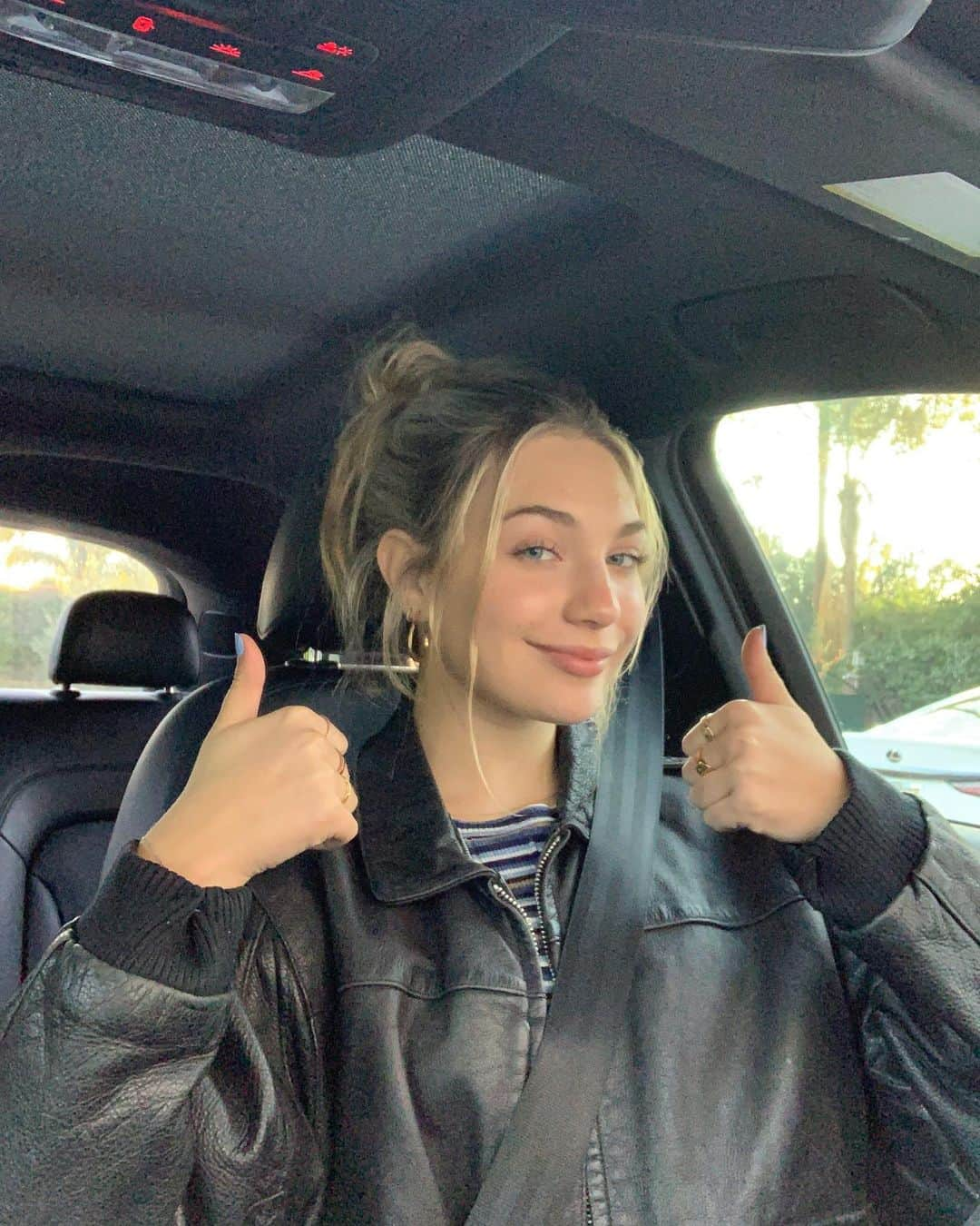 マディー・ジーグラーさんのインスタグラム写真 - (マディー・ジーグラーInstagram)「i have no explanation for these」2月16日 5時46分 - maddieziegler