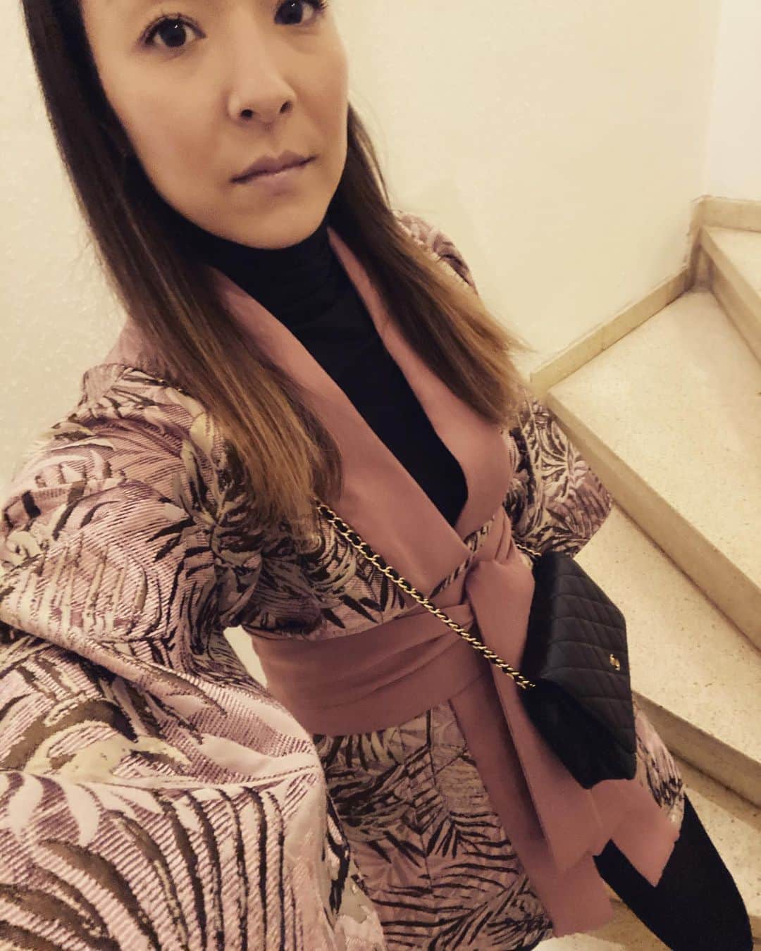 マリ・ヴァルトマンのインスタグラム：「Kimono 👘 X Me . . . . #kimono #kimonojacket #selfmade #sewing #unskilledsewer #sustainable #madeingermany #sustainablefashion #fashion #fashionstudent #proud #create #creativedesign #design #gocreate #textiles #traditional #fashionaddict」