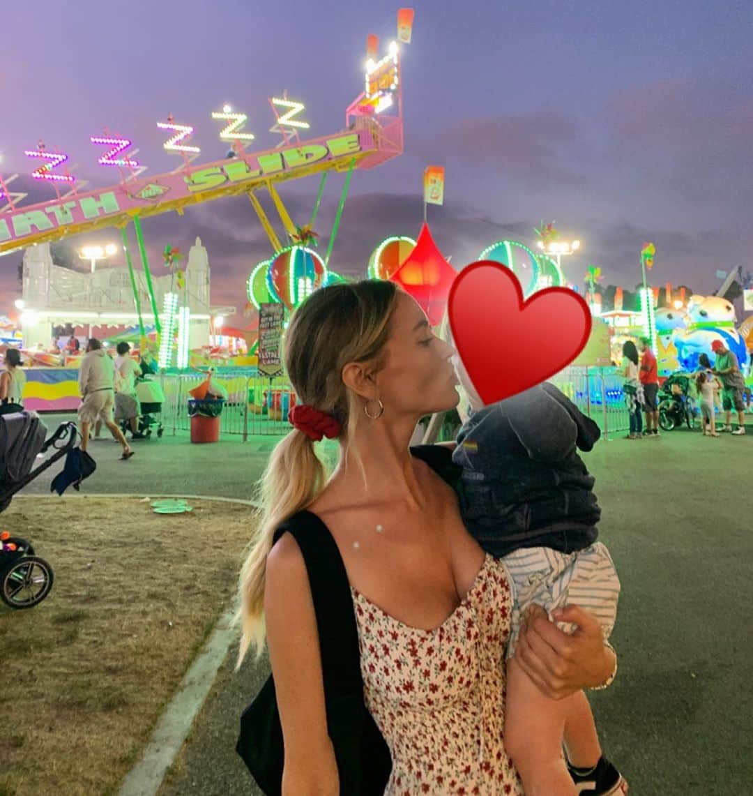 ブリアナ・ホリーのインスタグラム：「forever valentine」