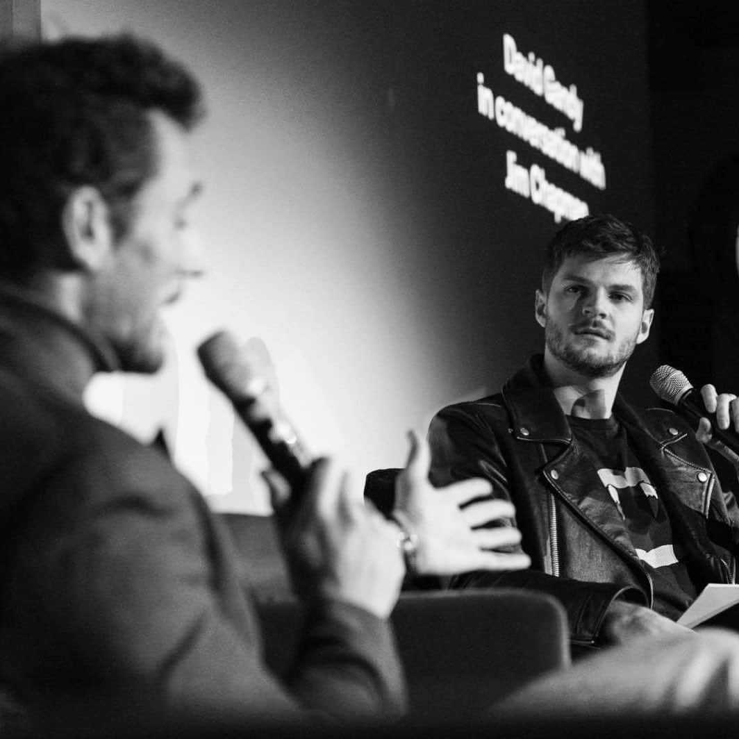 ジム・チャップマンさんのインスタグラム写真 - (ジム・チャップマンInstagram)「This is me hosting an ‘in conversation with’ David Gandy last night for #lfw - I asked the photographer to make sure he was blurred out - this is MY Instagram and I must always be the most attractive person on it!」2月16日 19時36分 - jimchapman