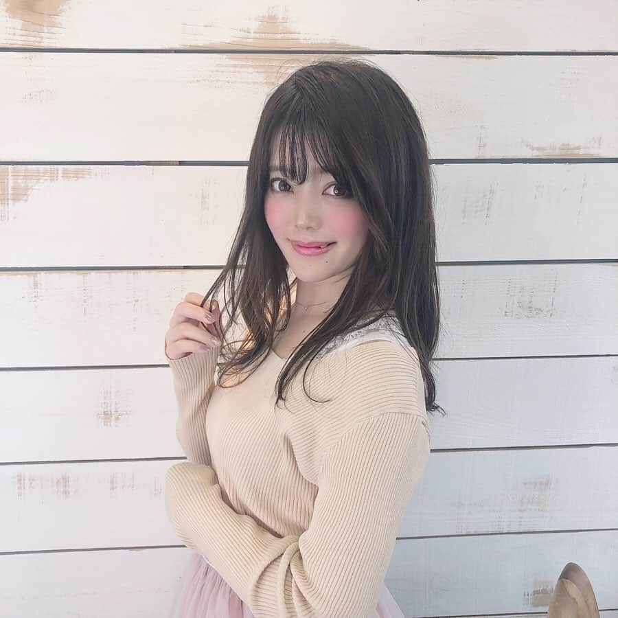 のインスタグラム：「たまには撮影データ♥ . .  撮影も変わらず週2くらいでしてるよん✩°｡⋆⸜(*˙꒳˙* )⸝ . .  #サロモ #撮影 #撮影データ #モデル #フリーモデル #ヘアカタログ #雑誌 #ヘアカタ #ミディアムヘア #暗髪ヘア #トップス #2wayトップス #ファッション通販 #プチプラ通販 #韓国ファッション #ファッション通販 #きれいめコーデ #サロンモデル #いいね返しは絶対 #いいね #看護師 #看護学生 #看護師国家試験 #お疲れ様でした」