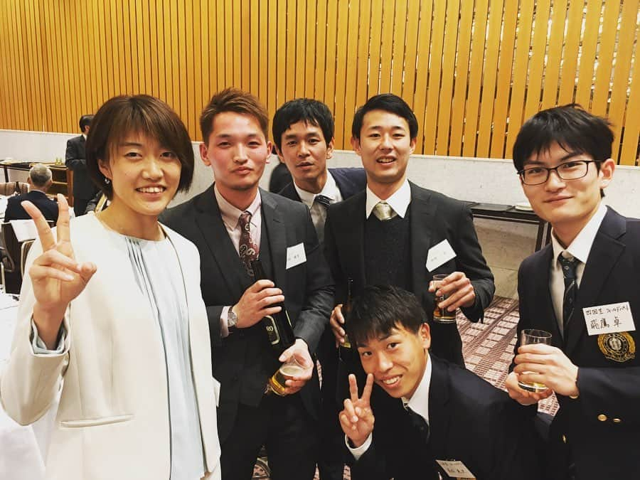 我孫子智美さんのインスタグラム写真 - (我孫子智美Instagram)「同志社大学体育会陸上競技部  創部100周年記念式典  会長の宮川さんが挨拶で仰っていた『言うこと聞かない問題児』は自分のことだと思っていますが(ごめんなさい笑)  この繋がりの中にいられることが嬉しいです  創部100周年おめでとうございます  #同志社大学陸上競技部  #100周年」2月16日 19時29分 - tomomomiabiko