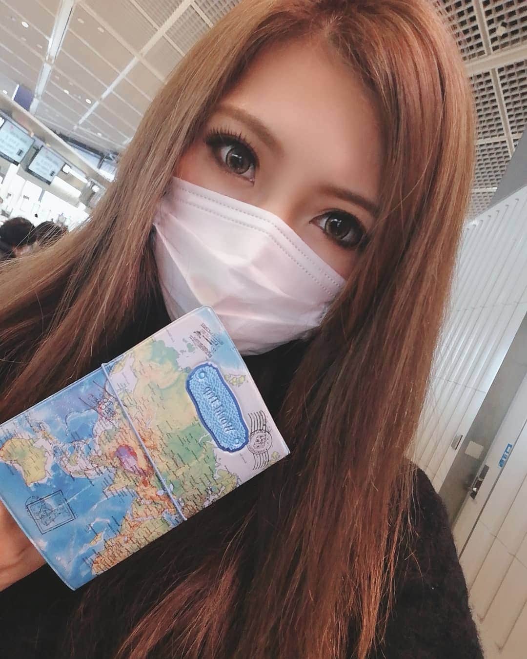 REIKAさんのインスタグラム写真 - (REIKAInstagram)「. Good morning❤ I'm going to korea🇰🇷 I'm flying now✈️ See you later〜🖐」2月16日 10時48分 - reika_japan