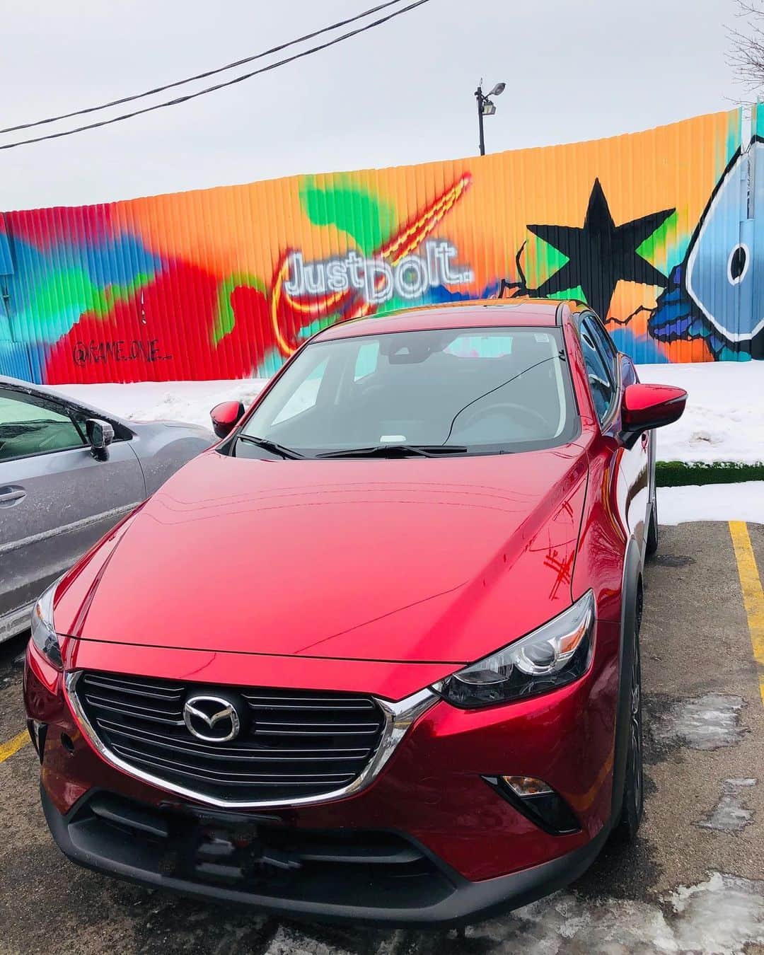 大儀見優季のインスタグラム：「My honey is back!  Thanks @zoomzoomnation for taking care of us!  @mazdausa  @mazda_jp  #mazdacx3  #drivesafe  #今年もお世話になります #グイグイいきます #去年は9000マイル #今年は何マイル行くかな」