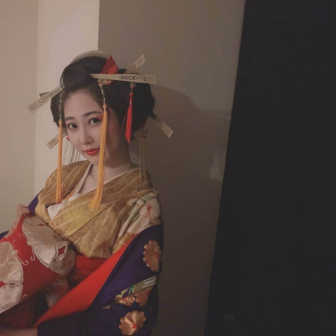 橘亜李彩のインスタグラム：「カメラ目線と自然体と」