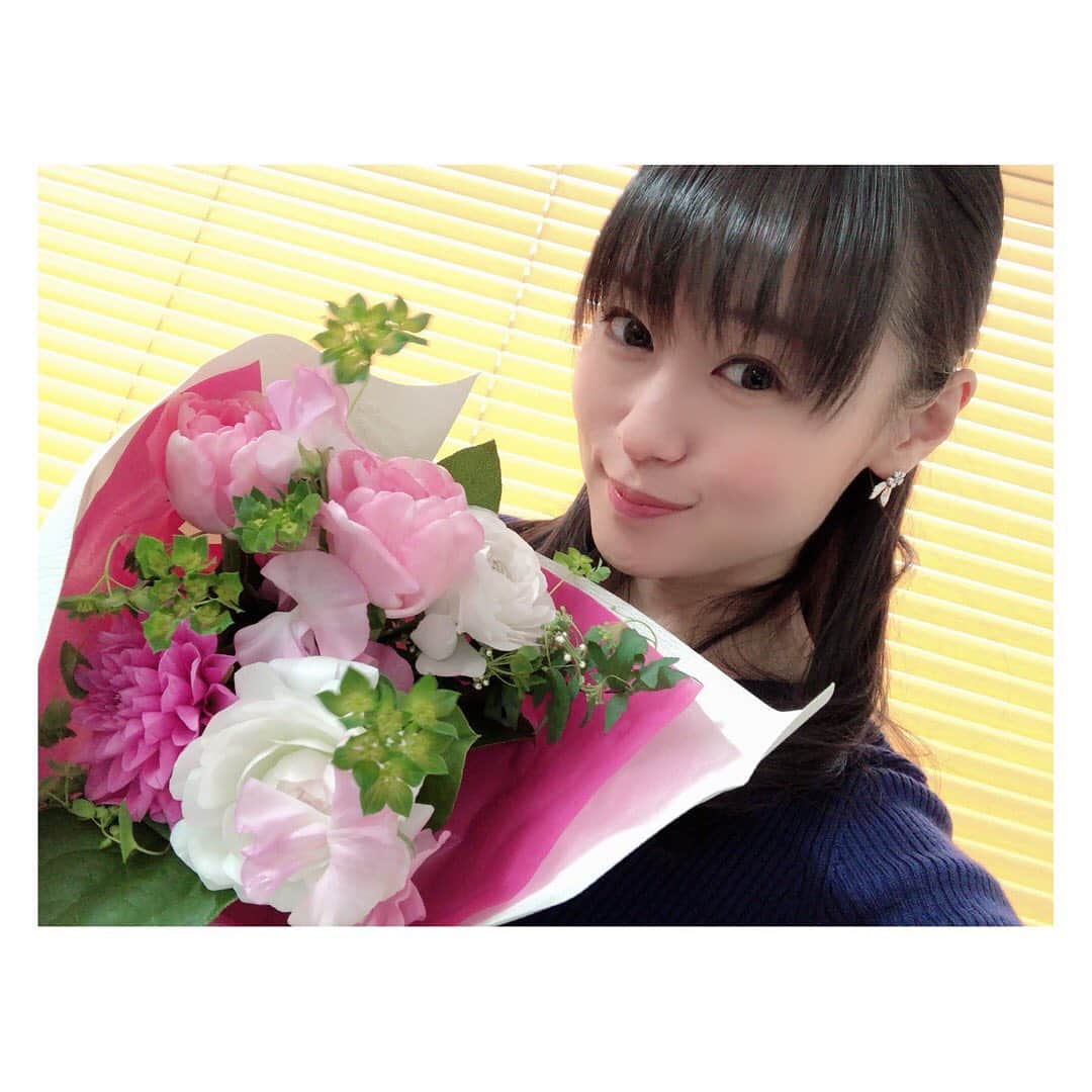 柳野玲子のインスタグラム：「先日、西伊豆の観光映像制作がオールアップしました☺️💞 素敵な観光地を巡ったり楽しい釣りさせていただいたり…毎回、楽しいロケでした🐟 まもなく冬編が公開されます✨ お楽しみに🥰 #釣り #釣り女子 #西伊豆 #西伊豆町」