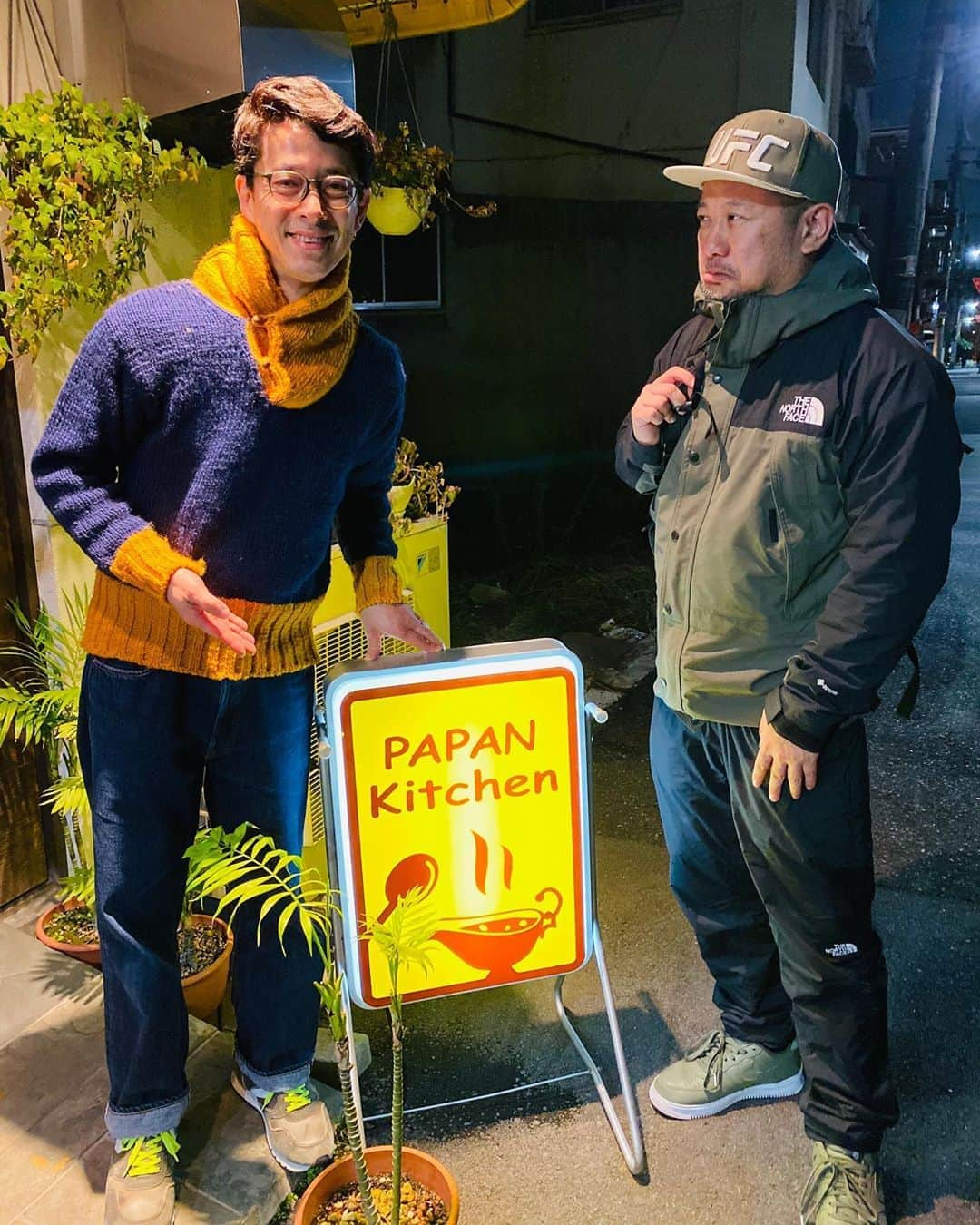 西川忠志さんのインスタグラム写真 - (西川忠志Instagram)「PAPAN KITCHEN  ぴあ関西版web ケンドーコバヤシのたまらない店 更新されました！  今回は私・西川忠志が ケンコバさんとご一緒に 美味しい・ドライカレーのお店に 行かせて頂きました😊 とっても美味しくいただきました😋  前回はweb公開前でしたので 上半身だけの写真でしたが 今回はお店の看板を入れまして アップさせて頂きました！  他にも全8件！ ぴあさんオススメの ドライカレーのお店が 登場しております！  皆様、お宜しいければ 携帯・パソコンからご覧頂けますので ご一読頂けましたら幸いです！  尚！今回は第85回目に 登場させて頂きました！ なんと！17年も続いているそうです！ 素晴らしい！  これまでの回もそれぞれお読み頂けます！ 沢山のお店が登場しておりますよ！  ケンコバさん！ ぴあ編集部の皆様 そしてPAPAN KITCHEN さん ありがとうございました😊  感謝  #ぴあ関西版web #ケンドーコバヤシのたまらない店 #ケンコバ #ケンドーコバヤシ　#ドライカレー　#papankitchen  #グルメ　#関西グルメ　#大阪グルメ　#男2人 #吉本新喜劇 #西川忠志　#美味しかった　#おいしい　#美味しい　#カレー #ありがとうございました　#ありがとう　#感謝　#fullcount  #fullcountjeans」2月16日 12時51分 - nishikawa_tada