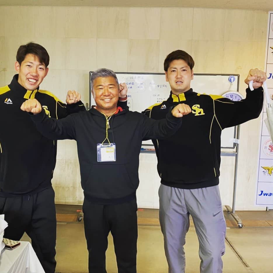笠原大芽のインスタグラム：「仕事でキャンプにきており3150ポーズ頂きました^ ^ #亀田史郎#3150#宮崎#キャンプ」