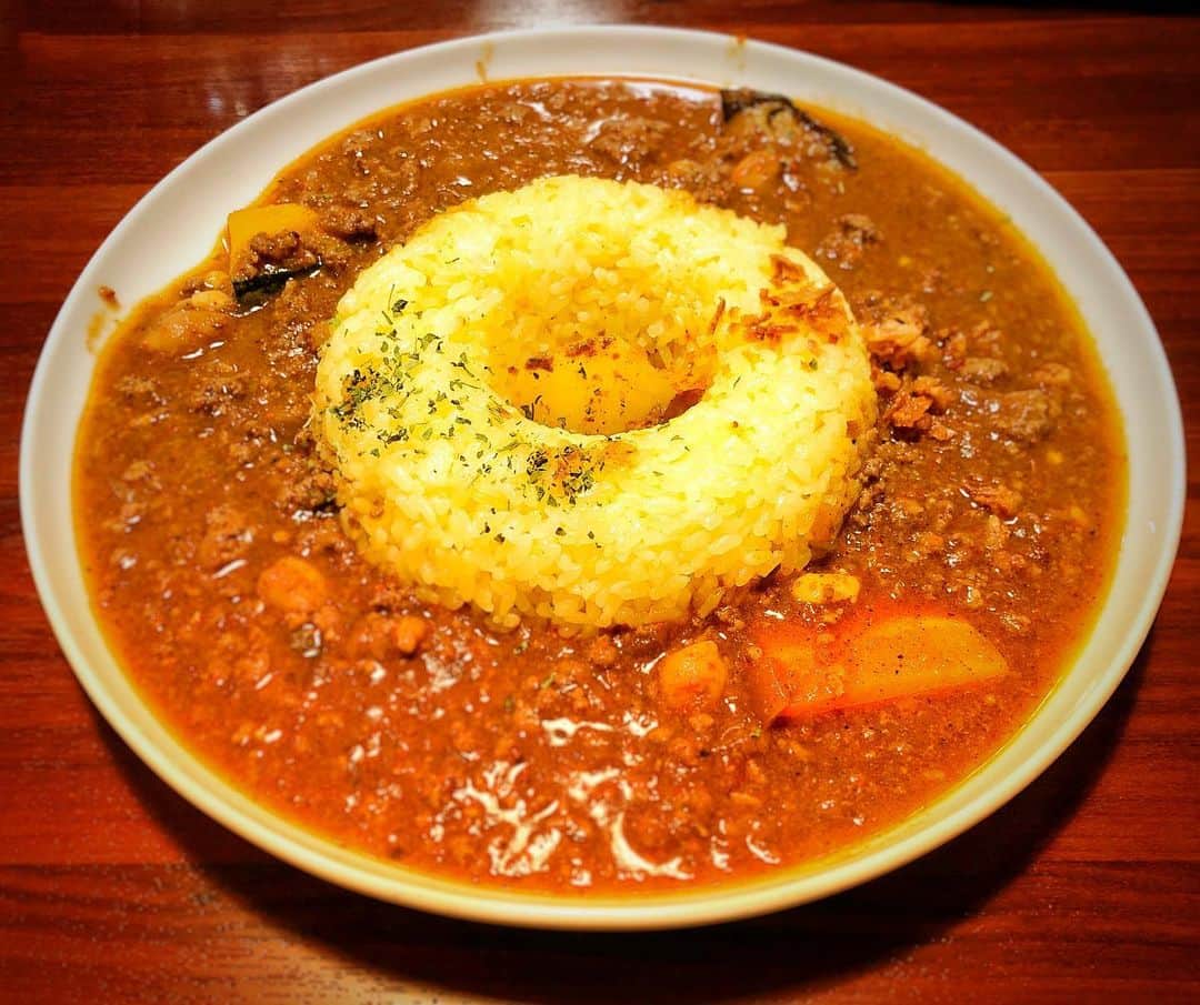 坂東慧のインスタグラム：「ゴスペラーズ坂ツアー2019〜2020 “G25” 17本目！熊本市民会館シアーズホーム夢ホールです！ たごカレーの馬キーマカレー美味しかった！ #thegospellers #ゴスペラーズ #G25 #G25カレー隊」