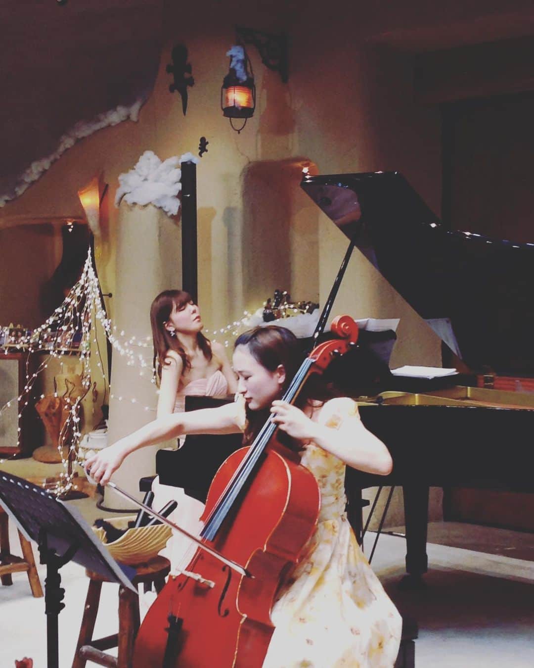 苅谷なつみさんのインスタグラム写真 - (苅谷なつみInstagram)「trio mira💫 . . #trio #mira #concert #violinist #violin #piano #cello」2月16日 13時53分 - natsumi_kariya