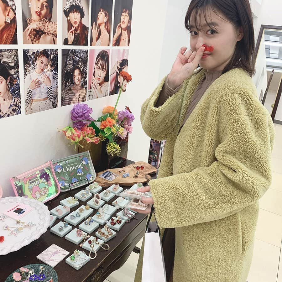 久住小春さんのインスタグラム写真 - (久住小春Instagram)「ゆきさんコラボした展示会おじゃましてきたときの👼 ピアスあいてるけどイアリングか悩んだ🐈 @liquem.tokyo」2月16日 13時53分 - koharu_kusumi.official