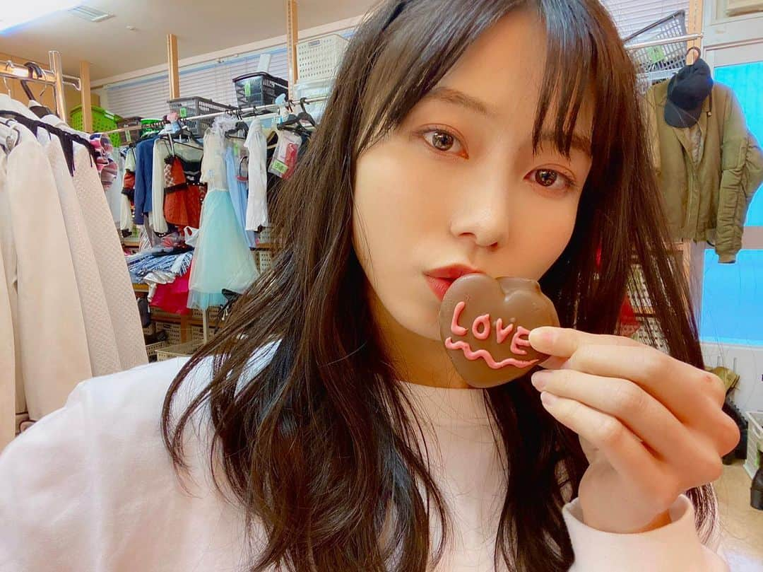 横山由依さんのインスタグラム写真 - (横山由依Instagram)「LOVE🍫」2月16日 14時39分 - yokoyamayui_1208