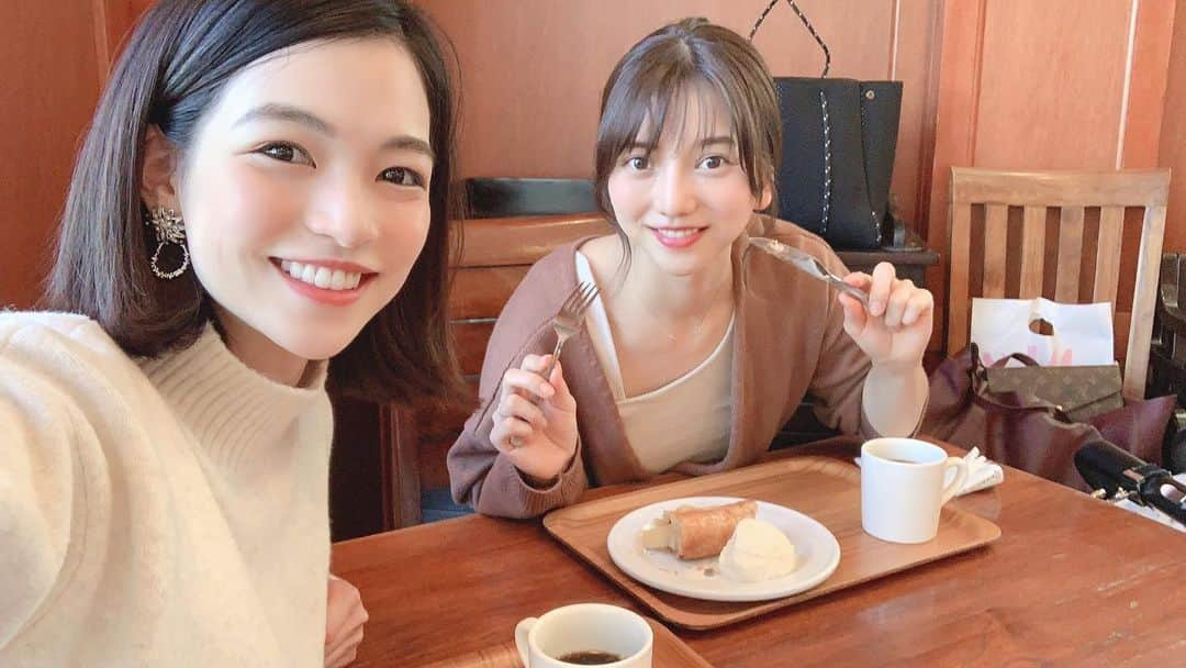 高城亜樹さんのインスタグラム写真 - (高城亜樹Instagram)「▽ いつしかのカフェ☕️ 同い年ベビーのママとして いろいろ子育ての情報交換😆✨ たくさん話して甘いもの食べて リフレッシュできました😘 . #同い年ベビーママ #cafe #つかの間のカフェタイム」2月16日 15時27分 - akiii_takajo