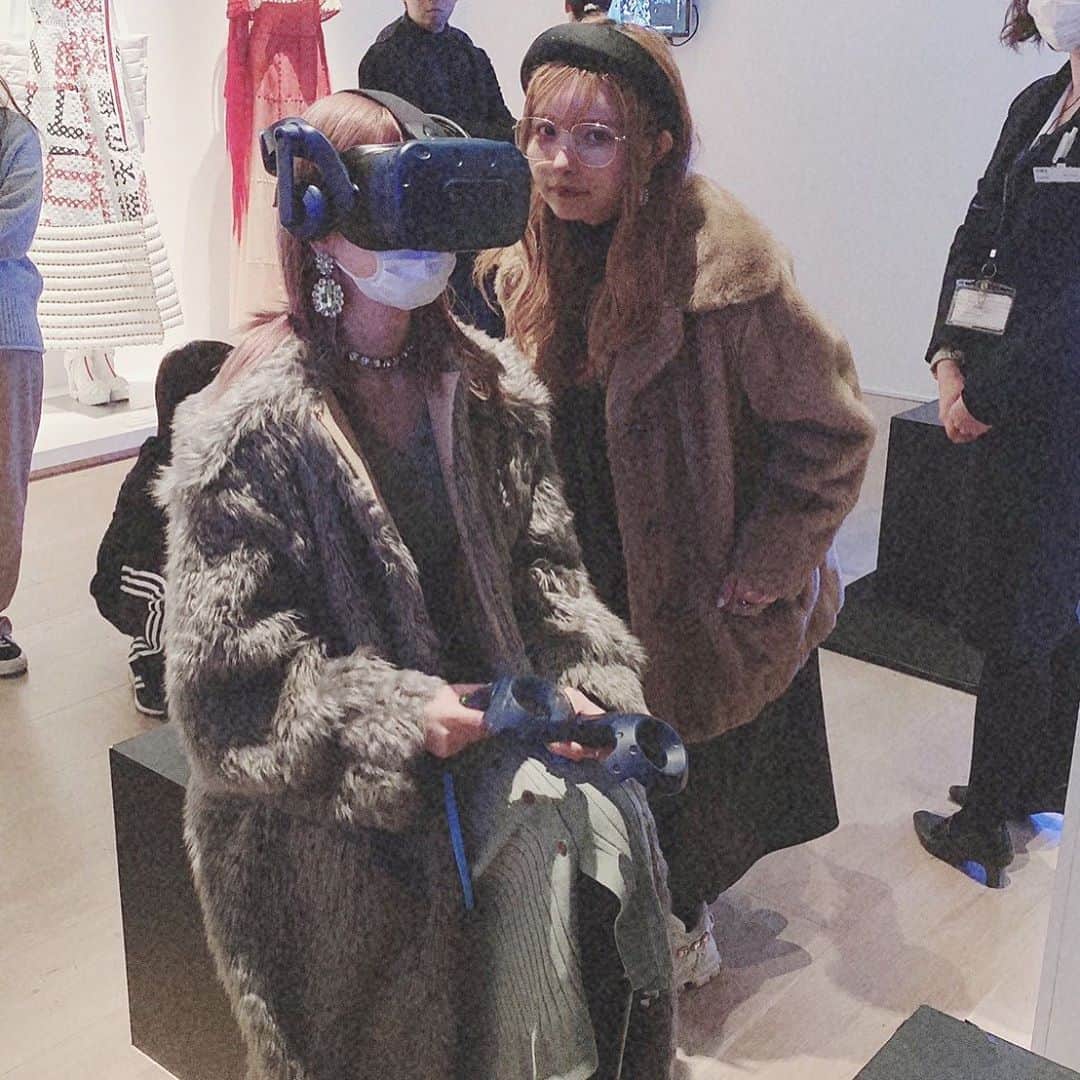 中村里砂さんのインスタグラム写真 - (中村里砂Instagram)「初VR .. #futureandthearts」2月16日 15時29分 - risa_doll_