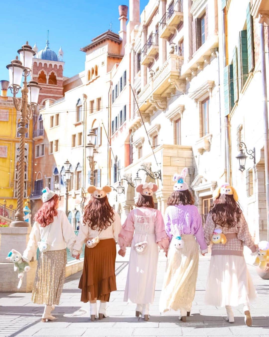 のインスタグラム：「ㅤ ㅤ 𝙳𝚞𝚏𝚏𝚢 𝚏𝚛𝚒𝚎𝚗𝚍𝚜 ♥︎ ㅤ ㅤ ㅤ ㅤ ㅤ ㅤ ㅤㅤ ㅤ #あやかなめぐやぎぽん ㅤ #kana_disney #kana_disneybound ㅤㅤㅤㅤ ㅤ ㅤㅤㅤ ㅤㅤㅤㅤㅤㅤㅤㅤㅤㅤㅤㅤㅤ #東京ディズニーシー #ディズニーシー #東京ディズニーリゾート #ダッフィー #シェリーメイ #ジェラトー二 #ステラルー #クッキー #ダッフィーフレンズ #イヤーハット #イヤハ #ディズニーコーデ #ディズニーバウンド #ステラルーバウンド #tokyodisneysea #tds #tokyodisneyresort #tdr #duffy #shelliemay #gelatoni #stellalou #cookieann #duffyfriends #disneybound #stellaloubound」