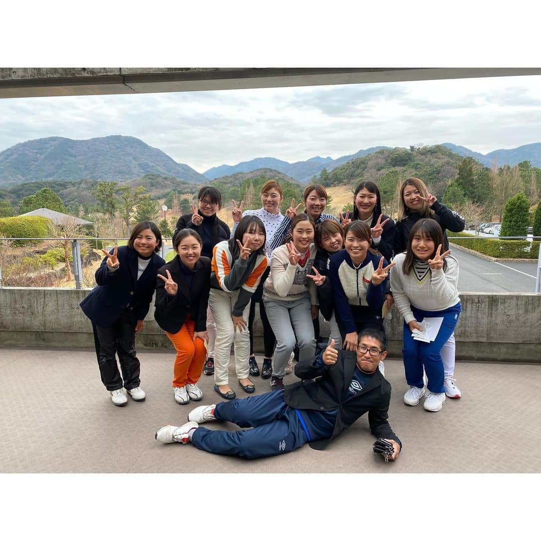 渋野日向子のインスタグラム：「#ミック工業株式会社  #三九会 #感謝🙂 #右袖についてます🙂 #社長はとてもいい人です🙂」