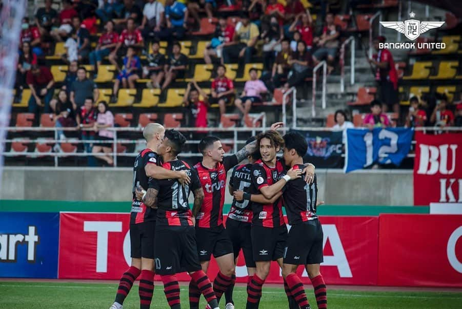 細貝萌さんのインスタグラム写真 - (細貝萌Instagram)「2-0.Great start!!⚽️Thank you for your support🙇🏻‍♂️🙏🏼🔴⚫️✨✨ #truebangkokunited#bangkokunited#bufc#群馬#群馬県#バンコク」2月16日 17時01分 - hajime_hosogai_official