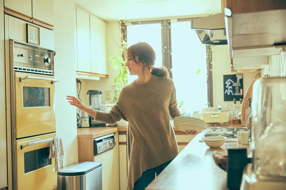 Yoshiko Kris-Webb クリス-ウェブ佳子さんのインスタグラム写真 - (Yoshiko Kris-Webb クリス-ウェブ佳子Instagram)「Cooking Sunday Dinner for 10🍴  今夜は10人分！ @milk_japon #ykwhome」2月16日 17時20分 - tokyodame