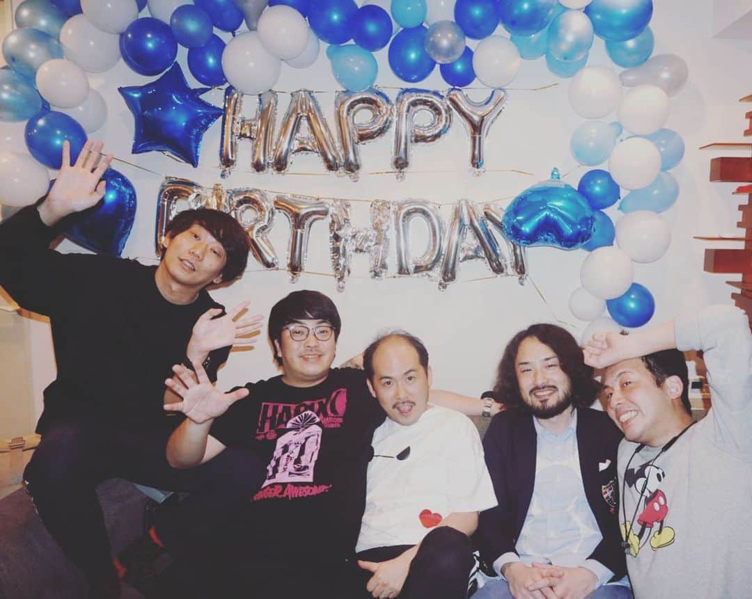 斎藤司のインスタグラム：「いやぁ最高の写真だね 誕生日の意味がやっと分かりました ありが頭皮 二枚目最高だね、地方のロケ番組感」