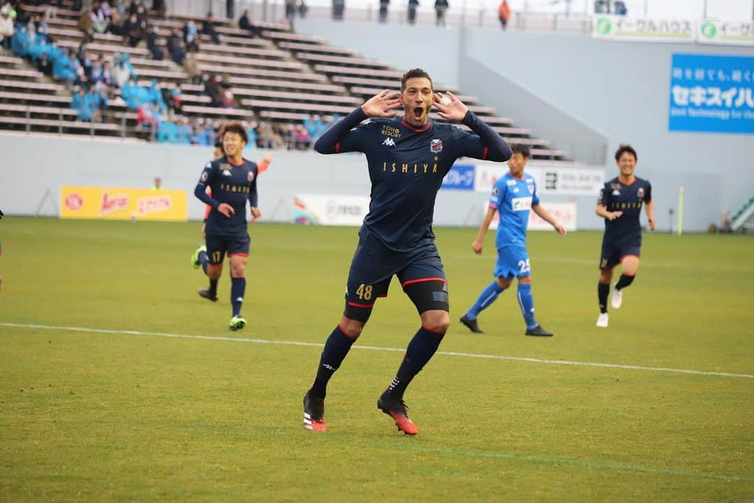 ジェイ・ボスロイドさんのインスタグラム写真 - (ジェイ・ボスロイドInstagram)「It’s always nice to get a win in the opening game of the season, but people don’t understand how hard it is especially playing away! We didn’t play aswell as we can but as I said before the game, if we keep clean sheets we will win and today we did that. Hiroki in particular was great back there! @tkmntmk was strong in midfield  Now we focus on Kashiwa and prepare for that game 💪🏽 #consadole#team#together#win#belief#determination#striveforgreatness#blessed#hardwork#dedication#soccer#football#training#japan#jleague#adidas#adidastokyo」2月16日 17時29分 - jaybothroyd