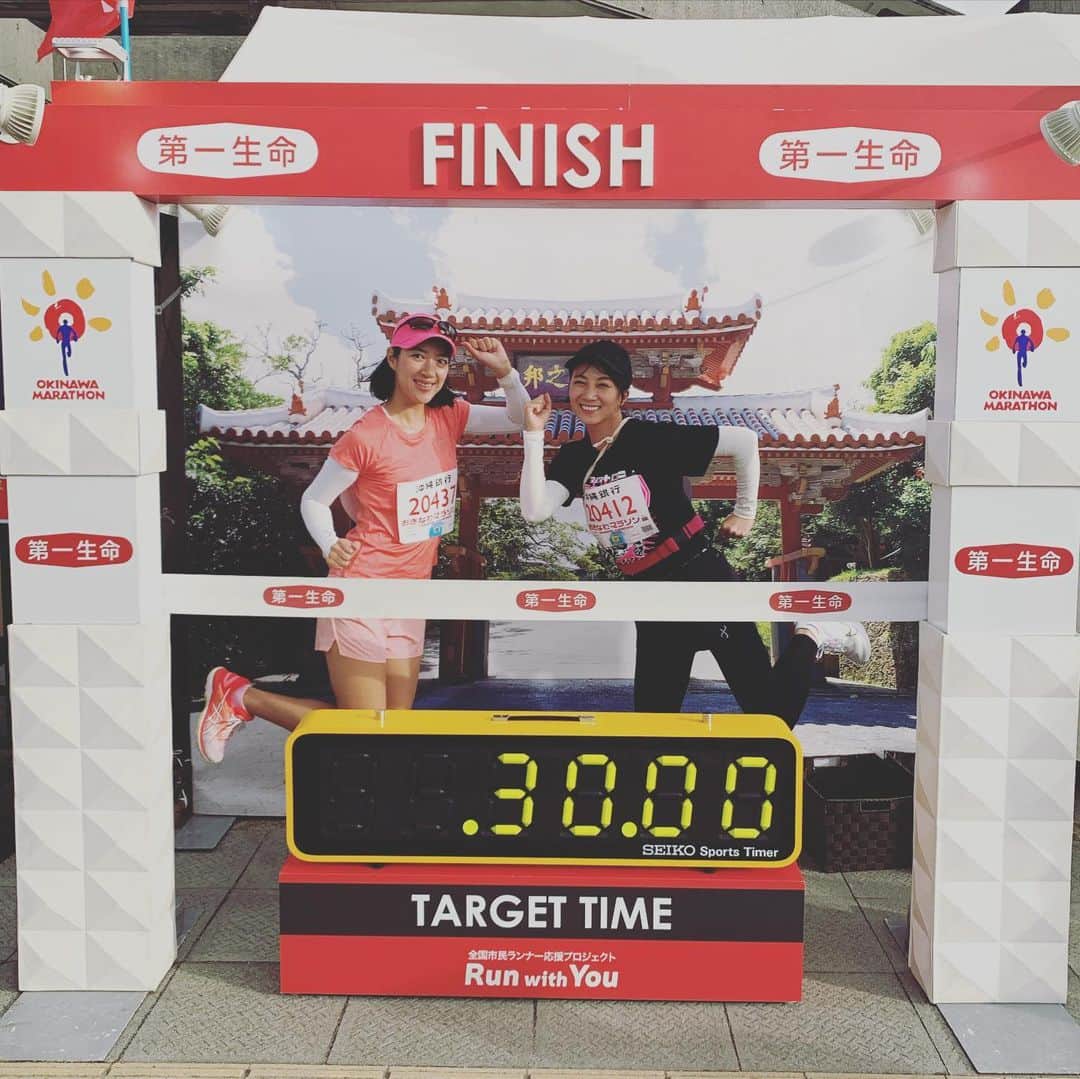 崎山一葉さんのインスタグラム写真 - (崎山一葉Instagram)「>>> 𝕆𝕂𝕀ℕ𝔸𝕎𝔸 𝕞𝕒𝕣𝕒𝕥𝕙𝕠𝕟... ・ ・ 走る前に撮っちゃったので 記録時間は30分。。 ・ ・  #んなアホな #おきなわマラソン  #2020」2月16日 17時26分 - kazuha_sakiyama