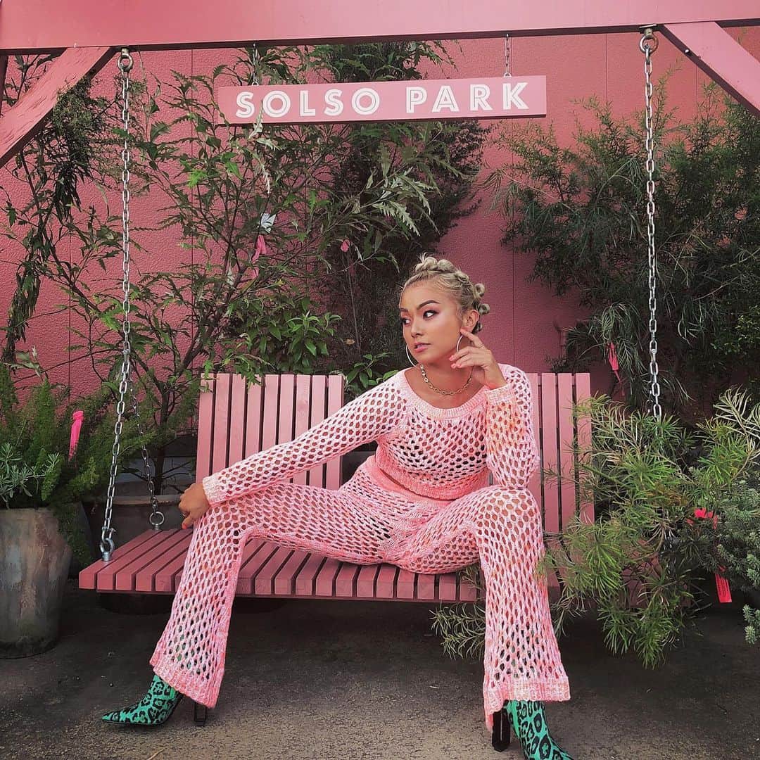 Nazukiのインスタグラム：「💗 🄿🄷🄾🅃🄾💗 .  #nazuki #dancer #dance #photo #artistphoto  #pinkphoto  #アー写」
