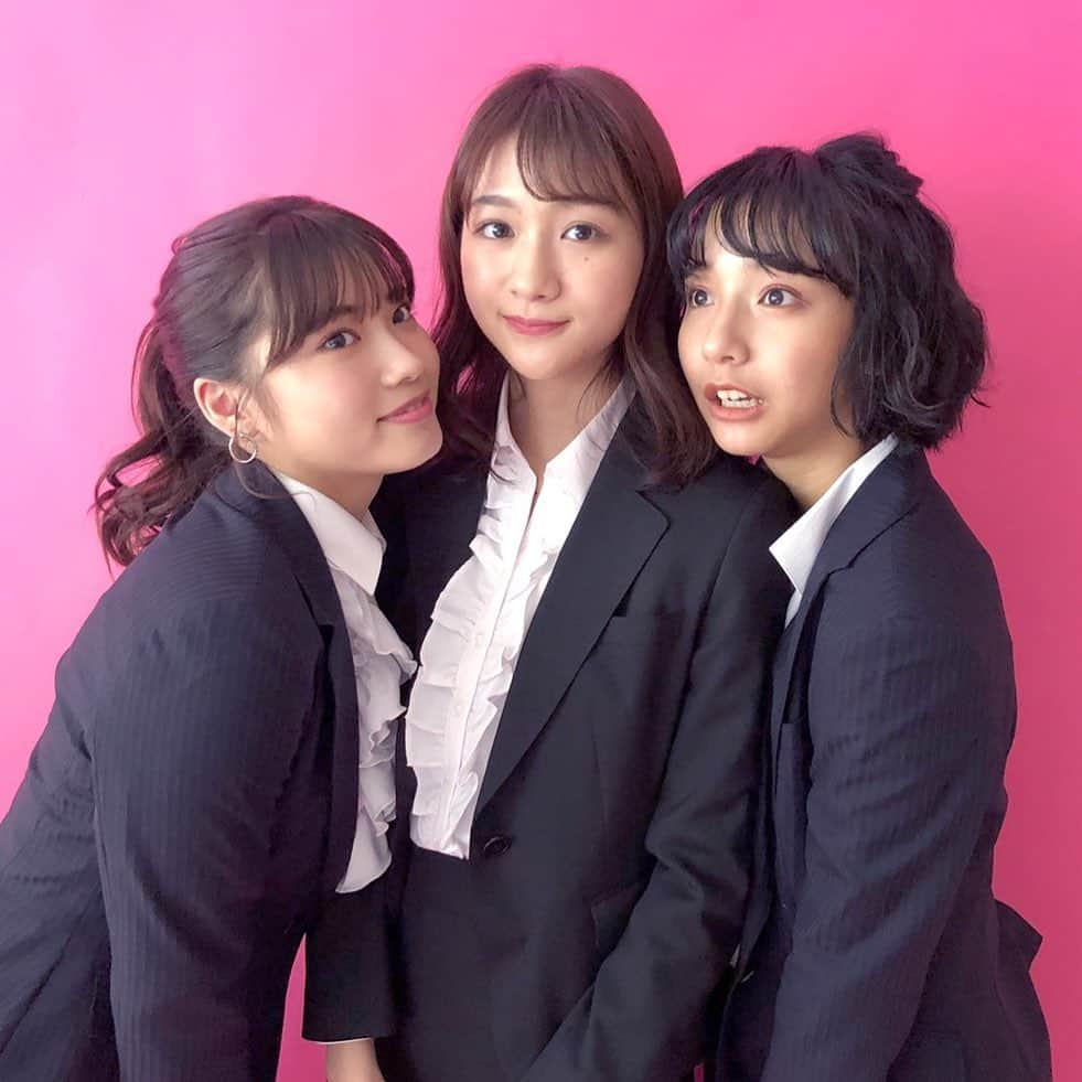 山之内すずさんのインスタグラム写真 - (山之内すずInstagram)「@aoyama_girls ←ここで3人のオフショットやスーツ姿がこれからどんどんアップされるから見てね！ #青春スーツ」2月16日 18時02分 - suzu____chan