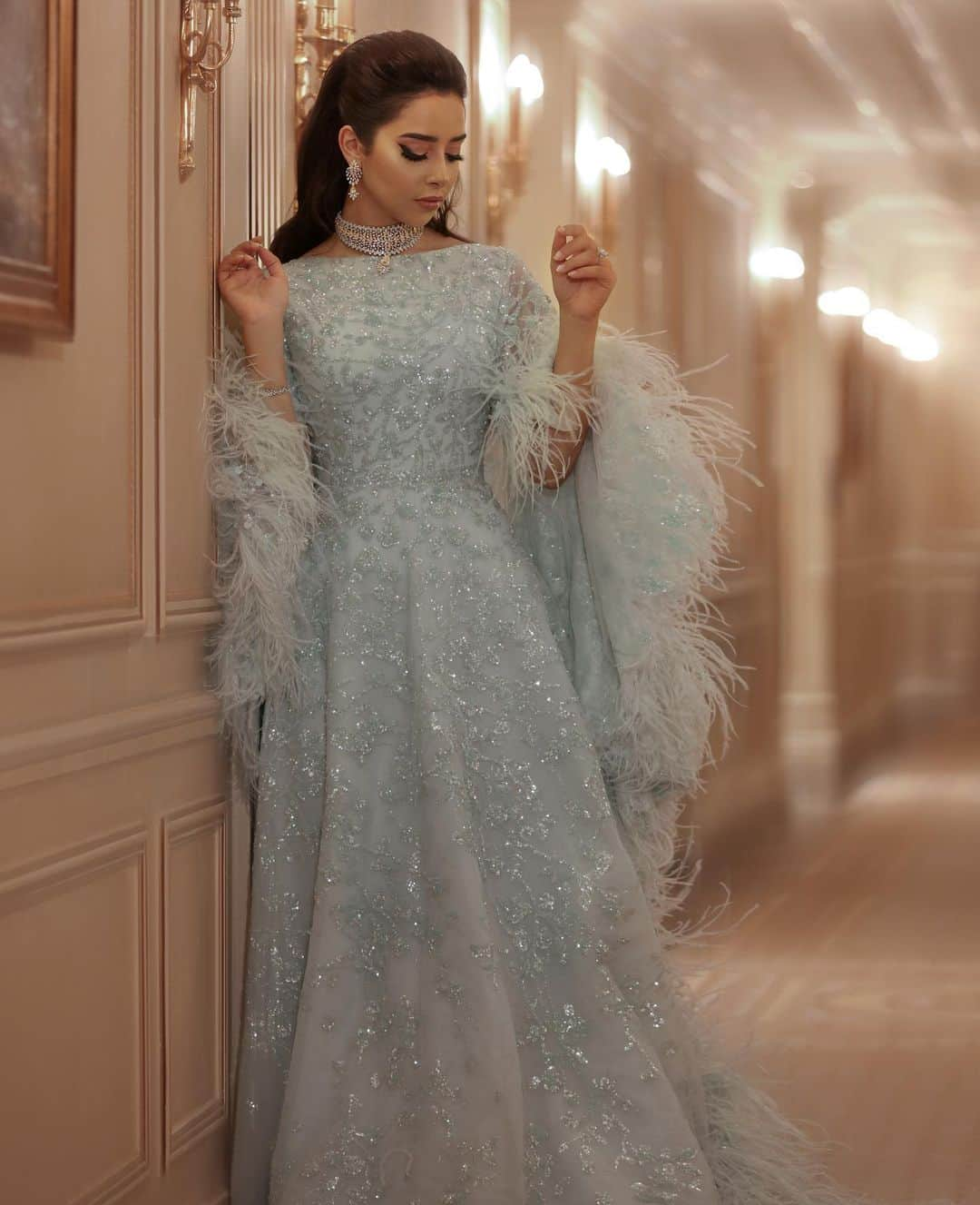 Balqees Ahmed Fathiさんのインスタグラム写真 - (Balqees Ahmed FathiInstagram)「#بلقيس_لوك_بوك  ستايلست @ma.fashionconsultancy  الفستان تصميم @alfazairy  مكياج @safa_almusallam  شعر @nwrlbwryny  من صالون @cheyakw  مجوهرات @indianexpo  تصوير @mohammedsayegh  #BalqeesLookbook」2月17日 4時09分 - balqeesfathi