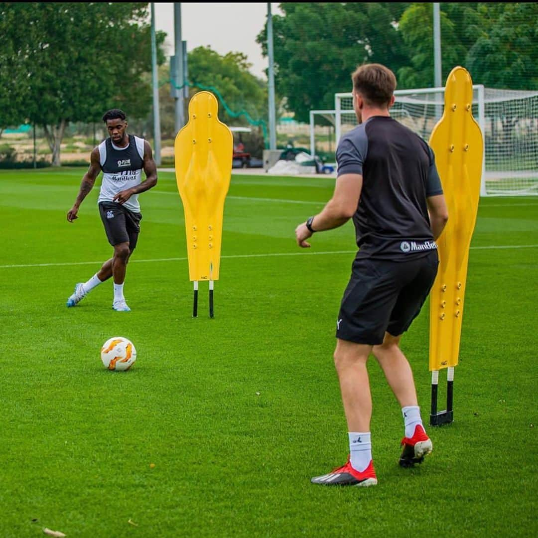 ジェフ・シュルップさんのインスタグラム写真 - (ジェフ・シュルップInstagram)「Big Thank you to everyone @nas_sc for letting us use the amazing training complex! Feeling stronger everyday after a great week of training out in Dubai. ⚽️💪🏾」2月17日 4時21分 - jeffreyschlupp