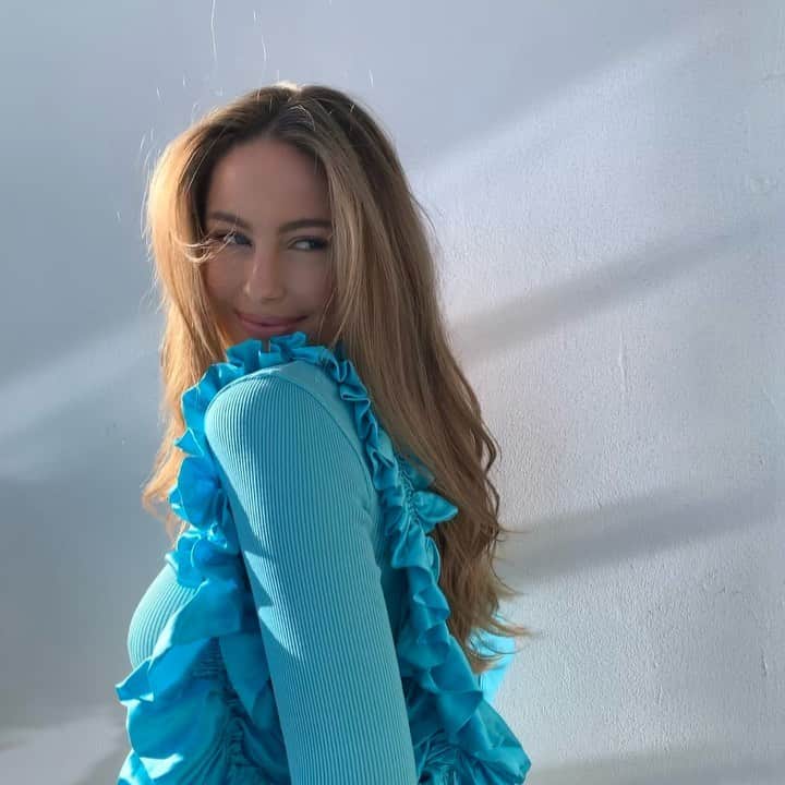 Mathilde Goehlerのインスタグラム：「🦋」