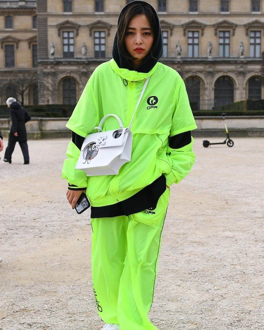 OFF-WHITE C/O VIRGIL ABLOHさんのインスタグラム写真 - (OFF-WHITE C/O VIRGIL ABLOHInstagram)「@licaxxx1 in Off-White™ at fw20 men's Off-White™ runway show titled "Tornado Warning" in paris.」2月16日 20時03分 - off____white