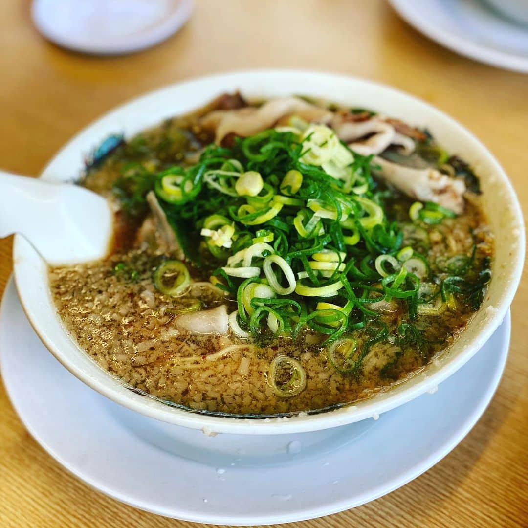 栗田善太郎のインスタグラム：「醤油濃い目。 脂、ネギ多め。 反省少なめ。」
