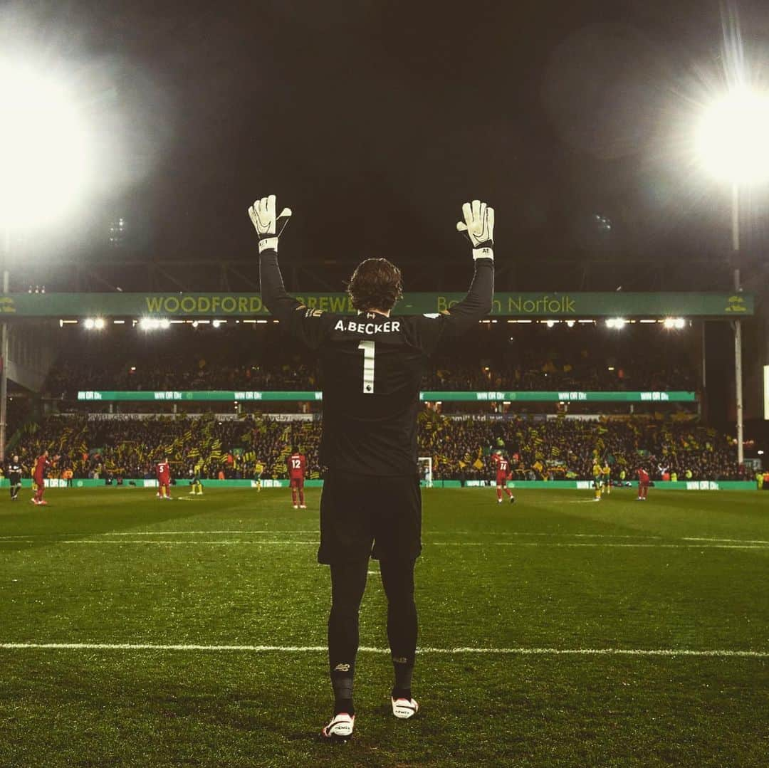 リヴァプールFCさんのインスタグラム写真 - (リヴァプールFCInstagram)「Another W. That’s now 103 points from the last 105 available 🔴🔴🔴 #LFC #LiverpoolFC #Liverpool #PremierLeague」2月16日 20時10分 - liverpoolfc