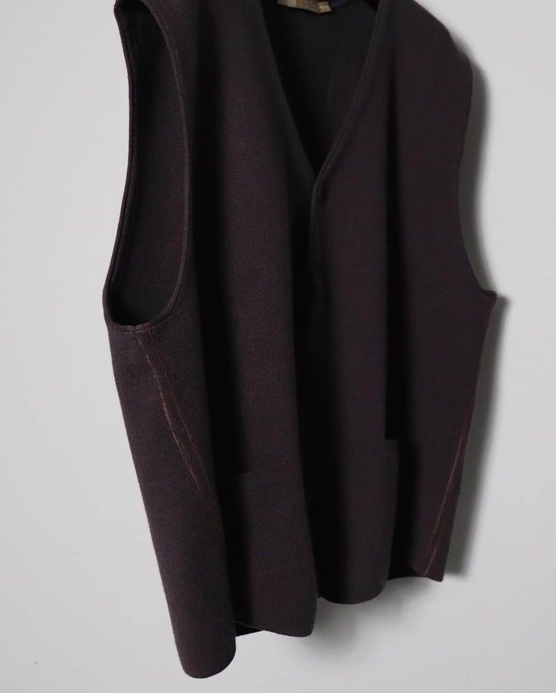 DoLuKEさんのインスタグラム写真 - (DoLuKEInstagram)「・Made in Italy dunhill Pure cotton Design knit﻿ ﻿ ・Melange knit vest ﻿ ﻿ ﻿ ﻿ #DoLuKE」2月16日 21時05分 - doluke_tokyo
