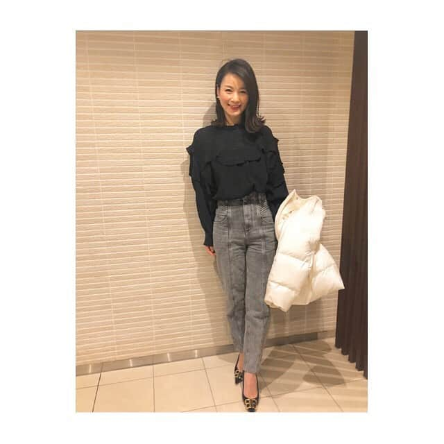 秋元玲奈さんのインスタグラム写真 - (秋元玲奈Instagram)「17日からの週のモーサテは佐々木明子キャスター冬休みのため、 火曜日も担当致します！ よろしくお願い致します🙇‍♀️ #モーサテ #私服 #暖かくなって #薄着になってきました」2月16日 21時10分 - rena_akimoto