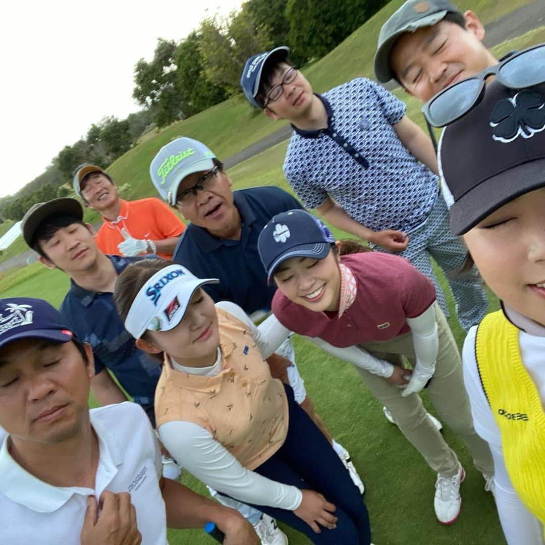 横田英治さんのインスタグラム写真 - (横田英治Instagram)「グアム合宿終了⛳️🎶 冬の間頑張っできたことの確認ができたようで安心😊  帰ったらまた基本の繰り返しですね〜😌 #ロサーセン #グアム #ロイヤルコレクション #キャロウェイゴルフ #ゴルフ女子 #ゴルフ男子」2月16日 21時24分 - eiji.17