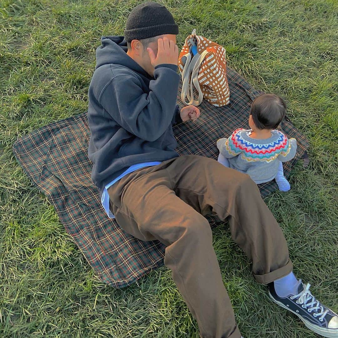 岸本セシルのインスタグラム：「親子🐔🐥🌈 幼き頃に見ていたフルハウスのオープニングに流れてくる場所！🏘 まさか行けるとは❤️ (sanfrancisco にあると知らなかった笑)  滞在中ずっとアテンドしてくれたK familyありがとうございました🥺❤︎ Tちゃんの娘が同い年で一緒にブランコ乗ったりもして楽しかったなー🌼また遊ぼうね！  次は暖かい時期に行きたいな✨  sanfrancisco はまた行きたい場所になりました✌️❤️ #sanfrancisco  #親子　#フルハウス」