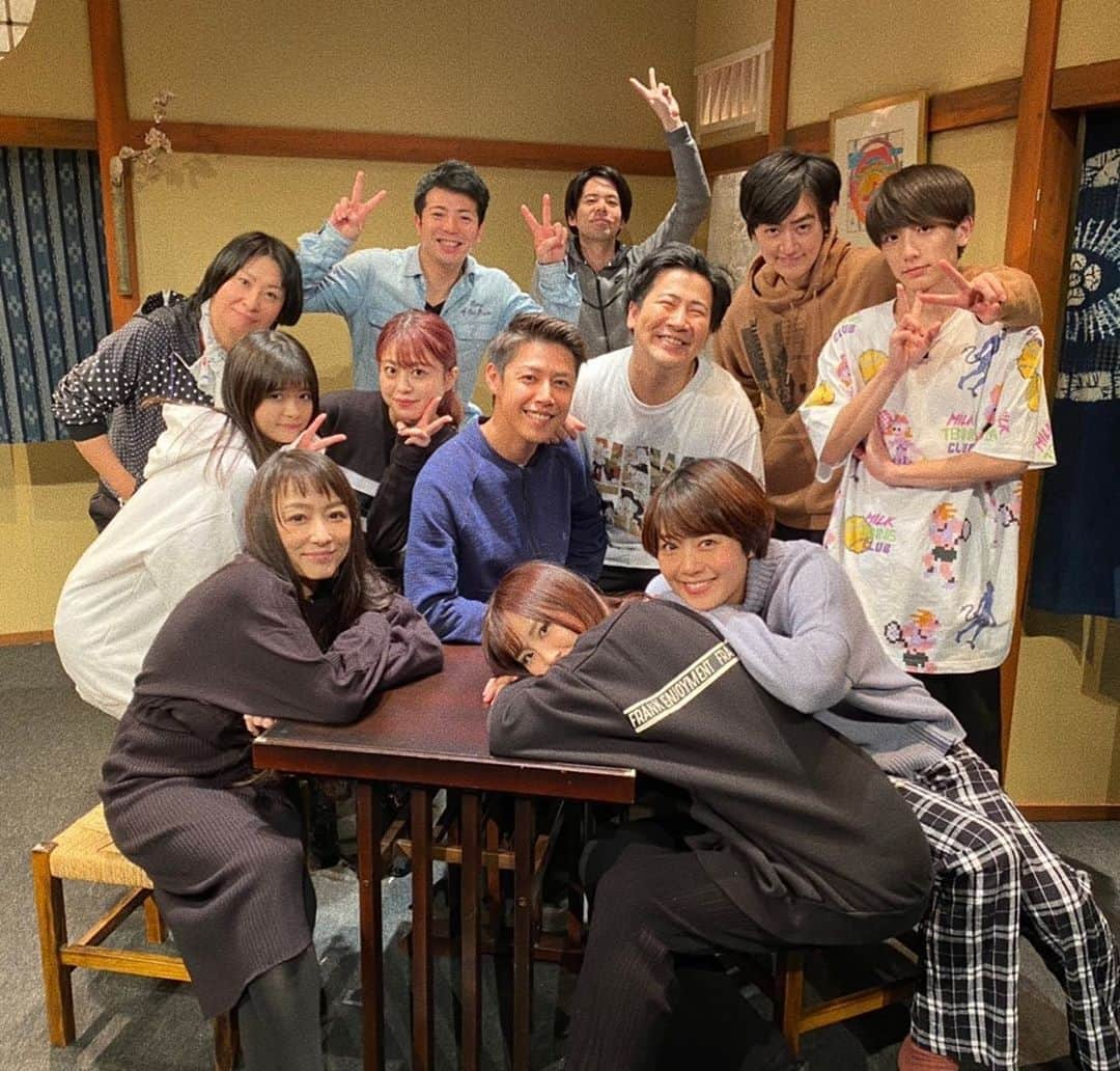 中村優さんのインスタグラム写真 - (中村優Instagram)「今日も舞台上でも楽屋でもめっちゃ笑った〜😝✨映像トラブルがあったりして上演時間が結構長引いちゃいましたが、恋愛コンシェルジュ役のきょんがかなり自由にやっちゃってくれたので🤣めちゃめちゃおもろくなりましたw お客様にも楽しんでいただけてるようで何より！明日は千秋楽🎊最後までよろしくお願いします🤲」2月16日 21時48分 - nkmr_yu