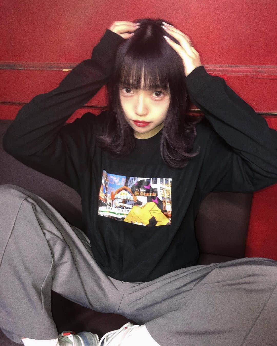 戸田ころね さんのインスタグラム写真 - (戸田ころね Instagram)「@guro_taunts  #ロンティー  #愚弄taunts  #私服 #外ハネ #ジャージ」2月16日 23時33分 - toda.corone