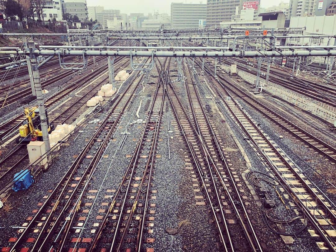 本間憲さんのインスタグラム写真 - (本間憲Instagram)「線路とか撮ってもねぇ ウケないのは知ってる  #線路 #railwayphotography #鉄道 #railway」2月16日 23時34分 - homma_______t