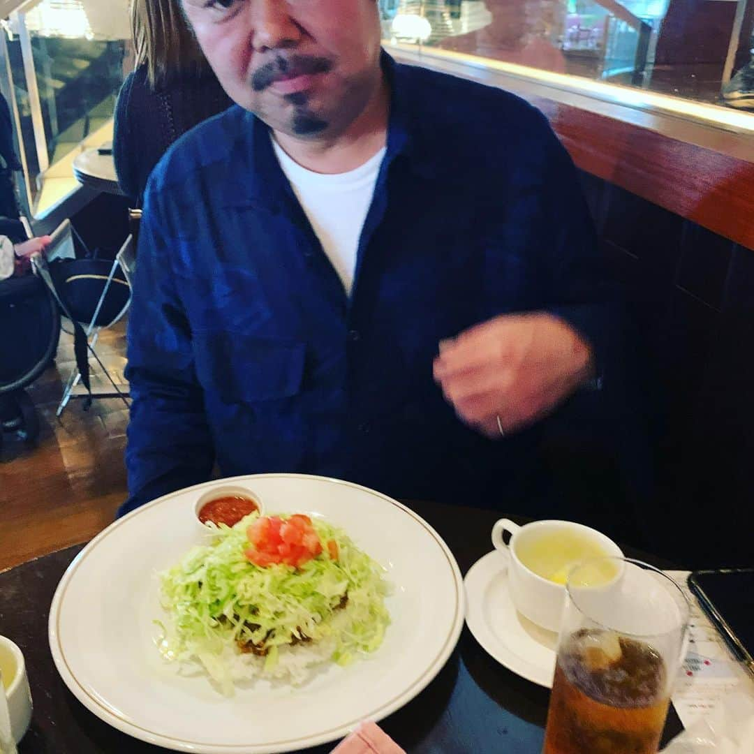 金村義明さんのインスタグラム写真 - (金村義明Instagram)「#宜野座から #おもろまち #デューティフリー #遅いランチ #お土産買って #瀬長島 #龍神の湯 #マラソン帰りの客だらけ #超満員 #みるく #初めて行ったけどもう行かない #バーヒーローズ」2月17日 0時20分 - yoshiaki_kanemura