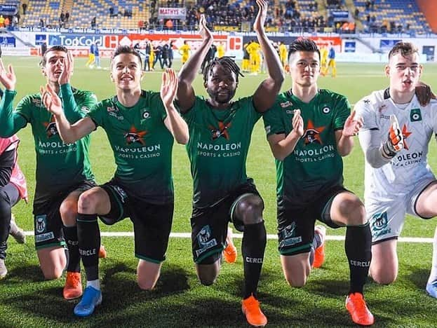 植田直通のインスタグラム：「Win！！！　＋3 points 🔥 Thank you for your support 💪 次も必ず勝ちます！ 、 #cerclebrugge #levecercle #jupilerproleague #stvv #あけましておめでとうございます #遅すぎる新年のご挨拶 #2020年はインスタがんばろかな」