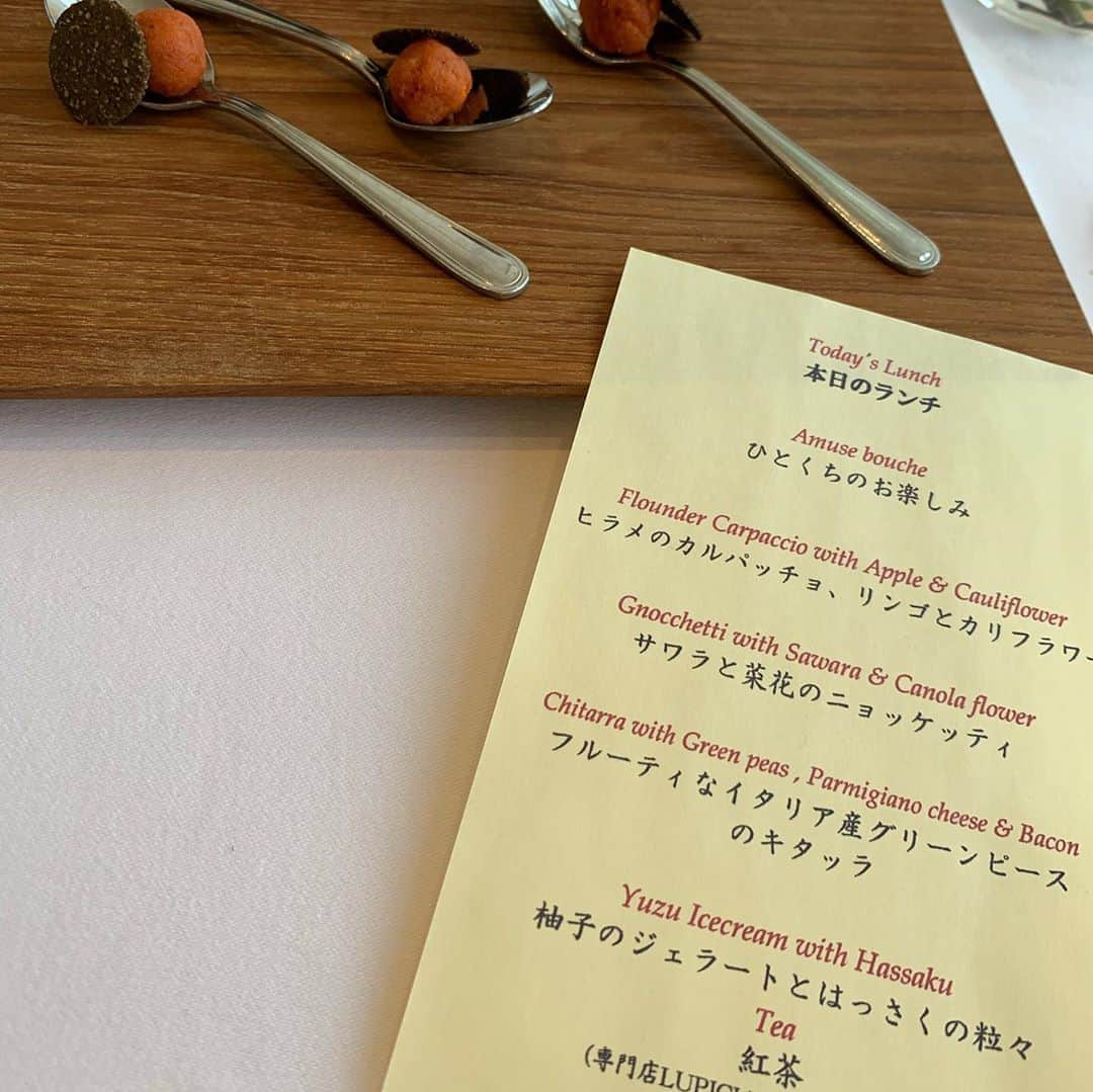 栗原由佳さんのインスタグラム写真 - (栗原由佳Instagram)「とある日の素敵なランチ🍽冬から春への季節の移り変わりを感じるメニュー❄️食材の組み合わせも面白く、見た目も楽しく、お味ももちろん美味しくて🌸久しぶりの友人たちとおしゃべり😆幸せな時間でした。 #リストランテ #ジャニコロジョウキ #イタリアン #麻布十番」2月17日 0時31分 - yuka.kurihara.okajima