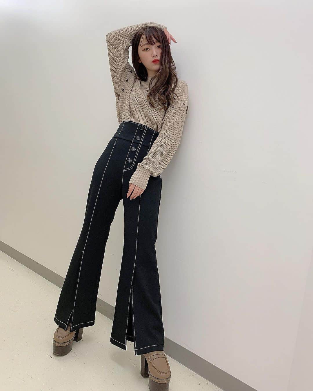 平野夢来（ゆぴぴ）のインスタグラム：「#ゆぴぴこーで ・ 服は上下 @cecilmcbee_official です~ ちょっと写真撮る時手上げがちなの治さなきゃ)))」