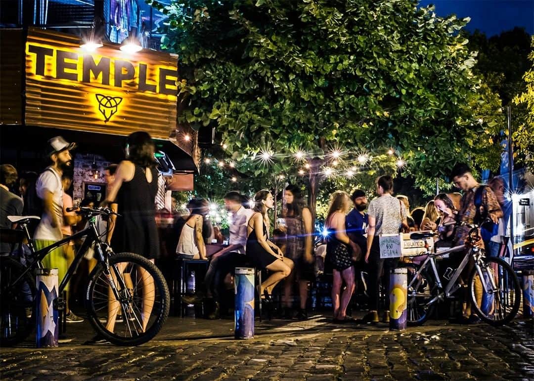 National Geographic Travelさんのインスタグラム写真 - (National Geographic TravelInstagram)「Photo by @dina_litovsky | A nightly street scene in Palermo, Buenos Aires, Argentina. Palermo is the nightlife hot spot of the city, with numerous bars and nightclubs that attract both locals and tourists.  For more images, follow me @dina_litovsky.」2月17日 2時07分 - natgeotravel